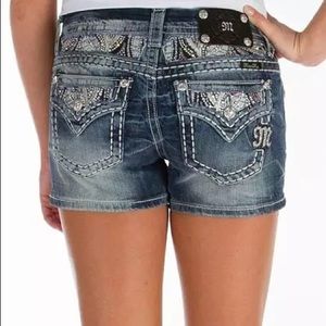 Miss Me Easy Strech Bling Shorts Dark Wash Distressed